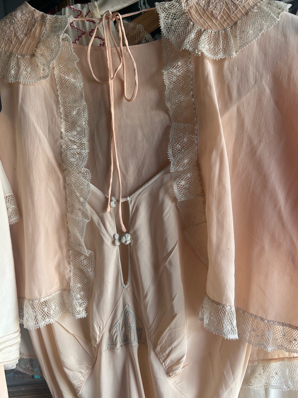 Vintage 1930’s LERON LINGERIE - Picture 2 of 4